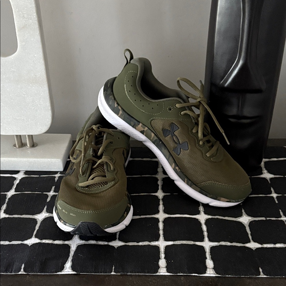 Under Armour Olive Green Athletic Shoes